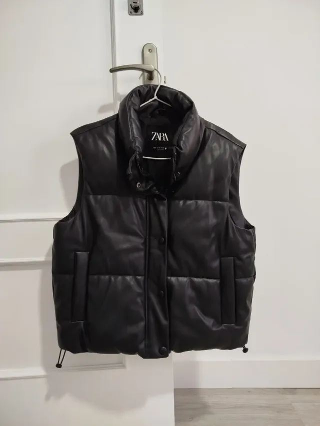 Chaleco acolchado efecto piel Zara Talla M