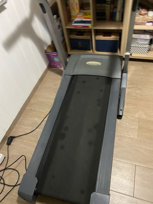 Cinta de correr gris