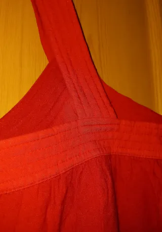 Top de tirantes rojo