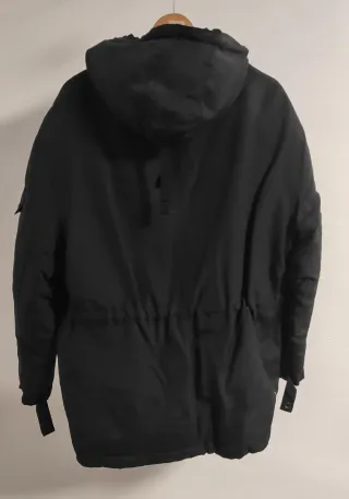 Chaquetón de plumas negro