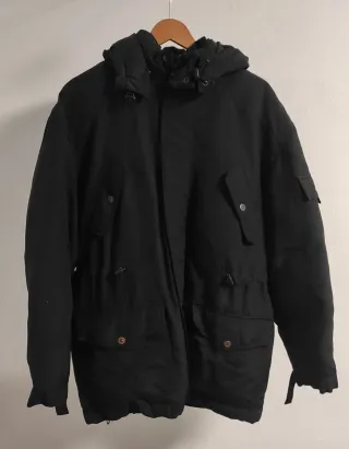 Chaquetón de plumas negro