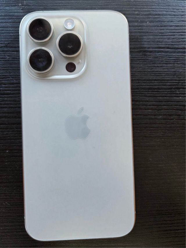 iPhone 15 Pro Plata