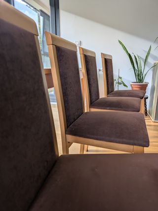 4 sillas de comedor de madera y tapicería marrón