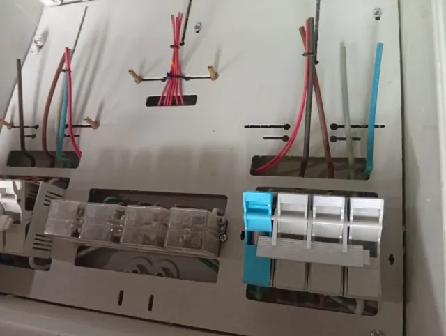 Quadro de luz em perfeito estado