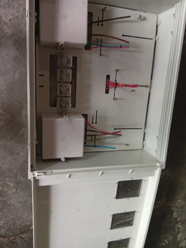 Quadro de luz em perfeito estado