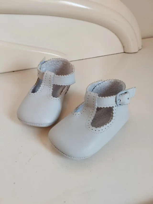 Zapatos de bebé de piel