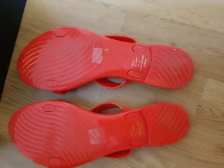 Sandalias Pedro del Hierro Rojas,