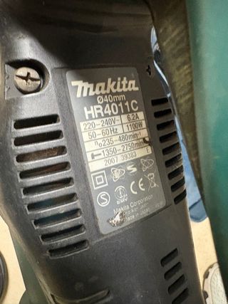 Martillo Makita AVT