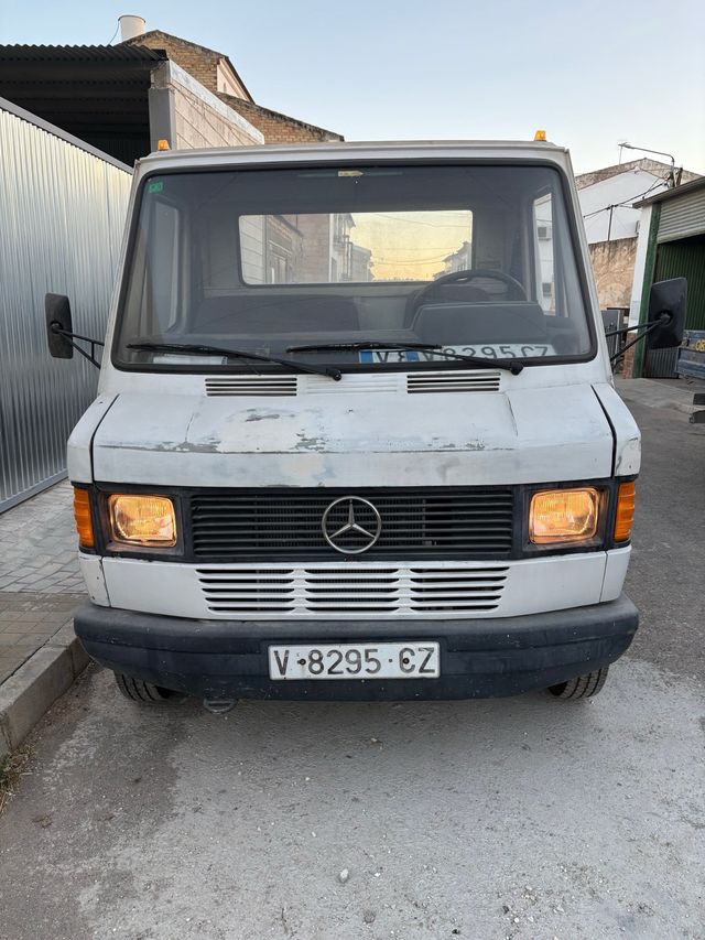 Furgoneta Mercedes-Benz V 8295 CZ
