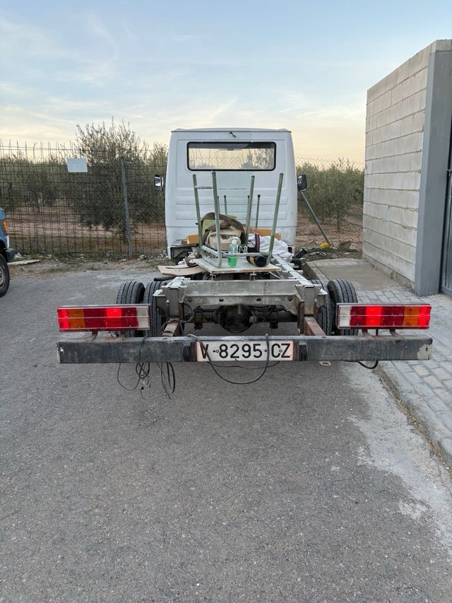 Furgoneta Mercedes-Benz V 8295 CZ