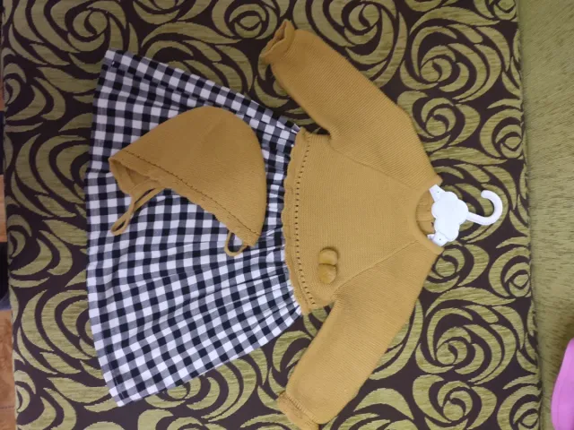 Vestido niña 36 meses con gorrito