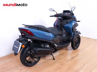 YAMAHA TRICITY 300