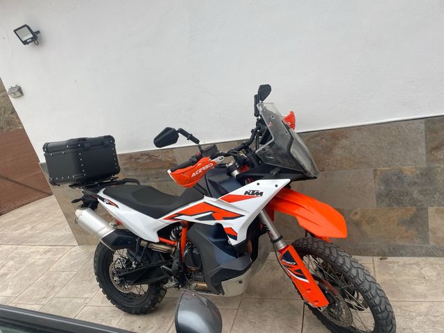 KTM 890 Adventure R   11 mil km