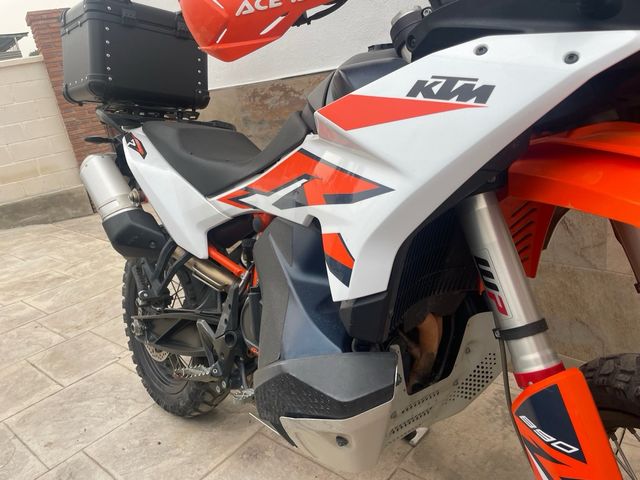 KTM 890 Adventure R   11 mil km