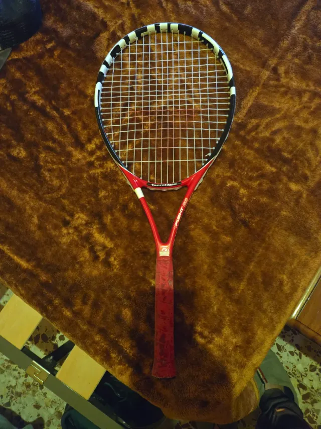 Raqueta de tenis Tecnfibre con funda