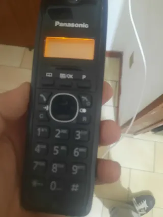 Telefono Panasonic con base