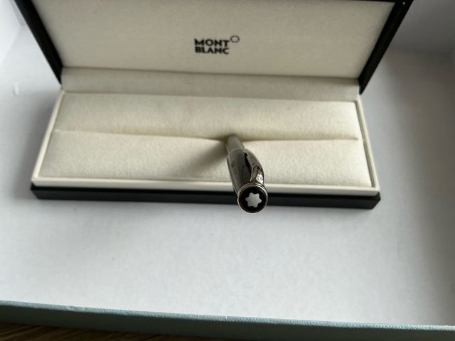 Bolígrafo Montblanc GRABADO AMC V.I.P.