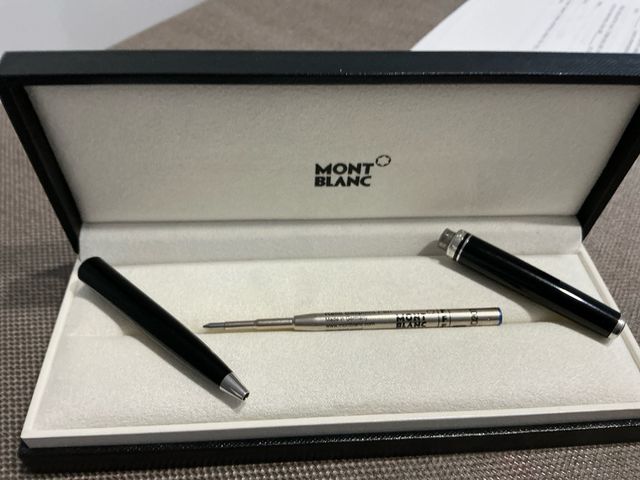 Bolígrafo Montblanc GRABADO AMC V.I.P.