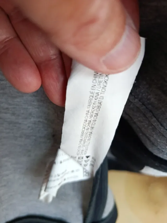 Trenka Pull&Bear azul marino clásico XL.