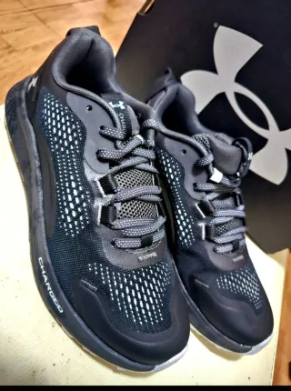 Zapatillas Under Armour Negras