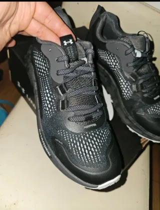 Zapatillas Under Armour Negras