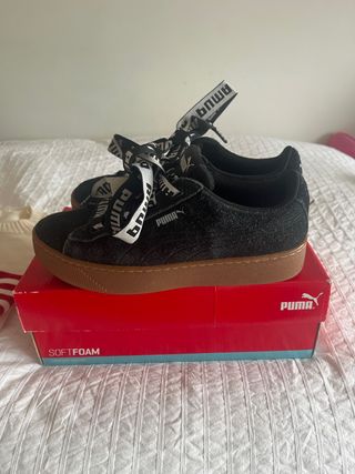 Deportivas Puma negras y marrones