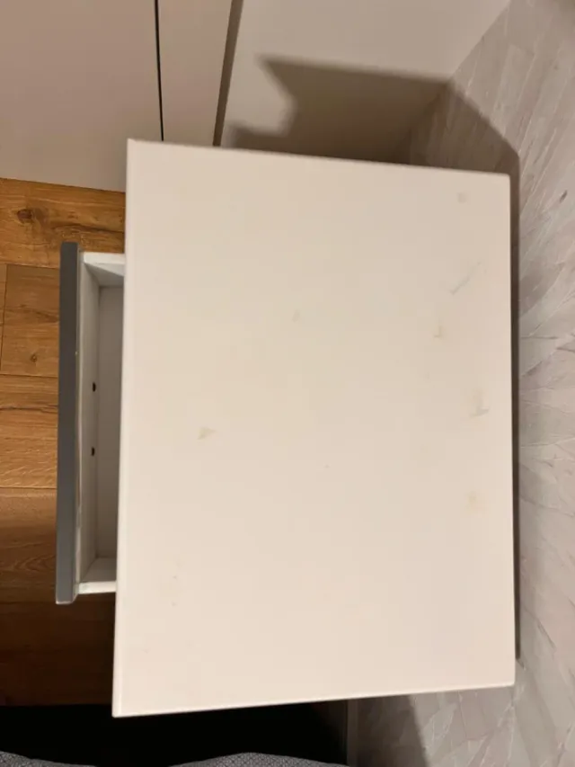 Mesita de noche madera blanca y gris