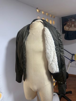 Chaqueta bomber verde militar