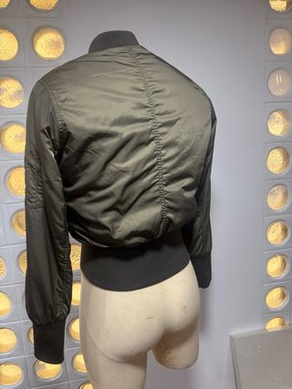 Chaqueta bomber verde militar