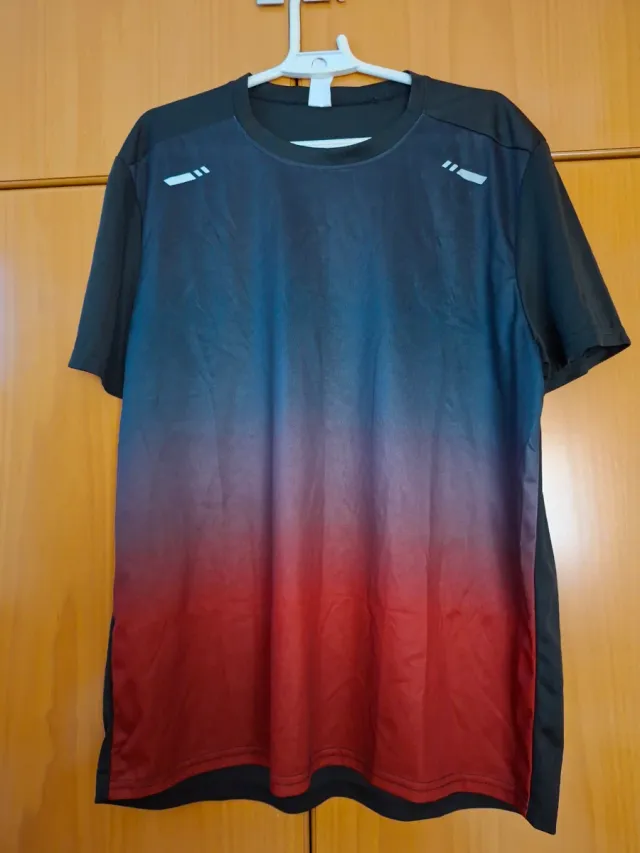 Camiseta deportiva degradado