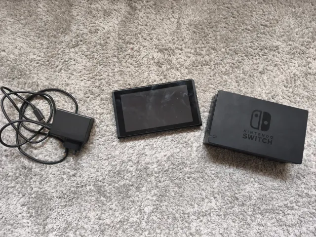 Nintendo Switch + Juegos y Accesorios