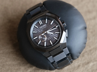 Seiko Astron SSJ015J1 GPS Solar Titanio Negro