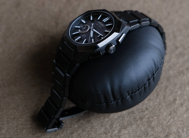 Seiko Astron SSJ015J1 GPS Solar Titanio Negro