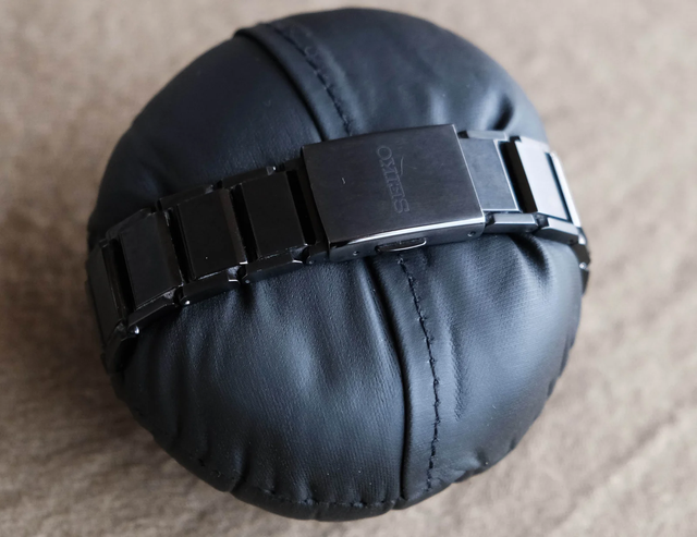 Seiko Astron SSJ015J1 GPS Solar Titanio Negro