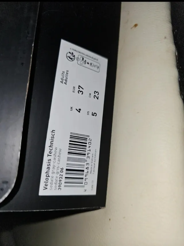 Zapatillas Puma Blancas y Negras