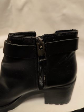 Botines negros Stradivarius