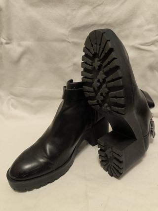 Botines negros Stradivarius