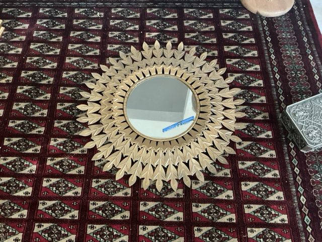 Antico Specchio Sole in Metallo Dorato