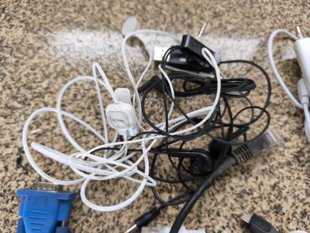 Carregadores e Cabos Diversos