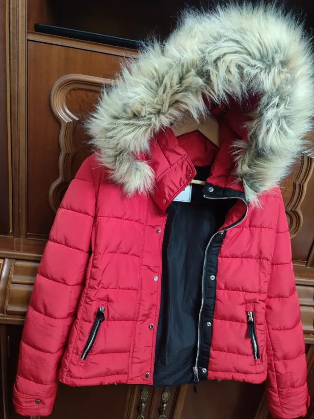 Parka roja mujer con capucha