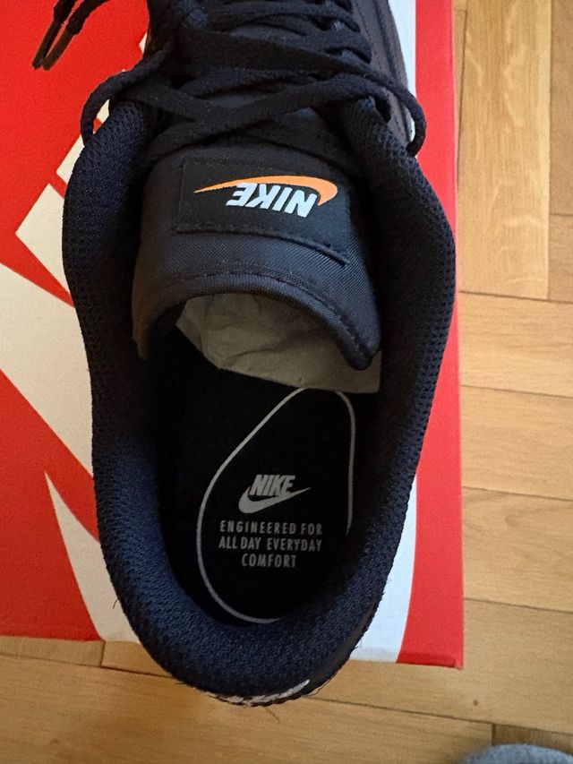 Nike Court Vintage negras para chico