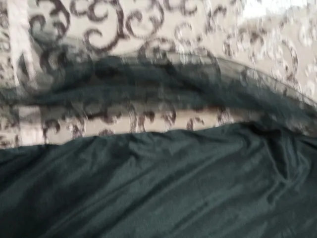 Túnica de bruja verde y morada