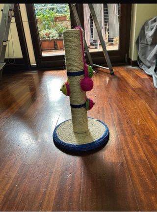 Tiragraffi per gatti in juta