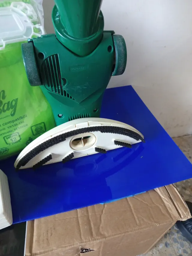 Folletto VK135 + EB351