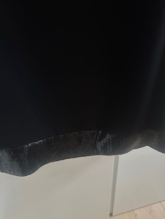 Vestido mini Privee negro y beige