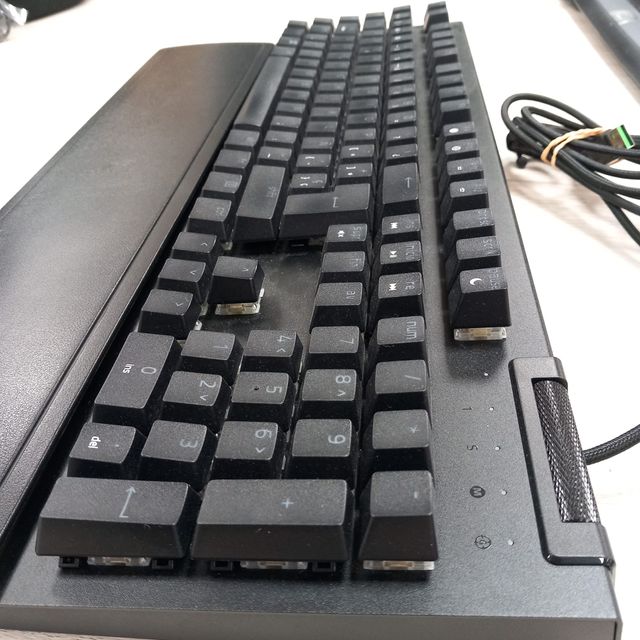 Razer BlackWidow V4 Teclado Mecánico