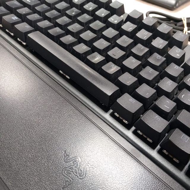 Razer BlackWidow V4 Teclado Mecánico