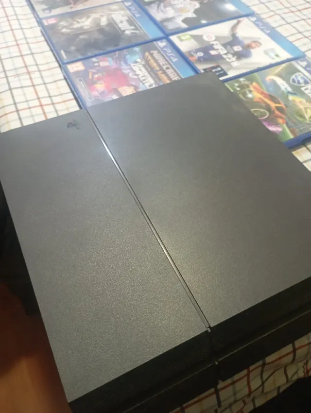 PS4 (PlayStation 4) + 9 Juegos