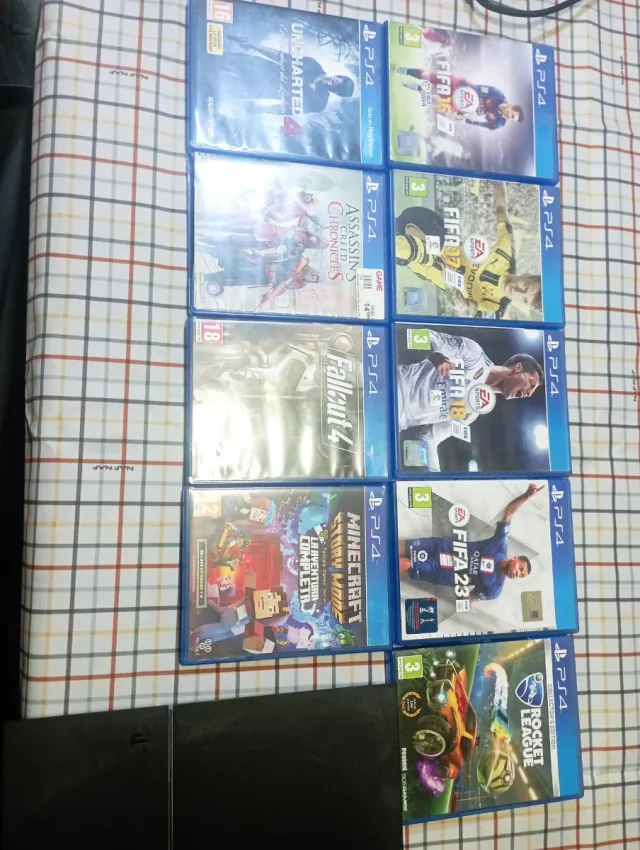 PS4 (PlayStation 4) + 9 Juegos