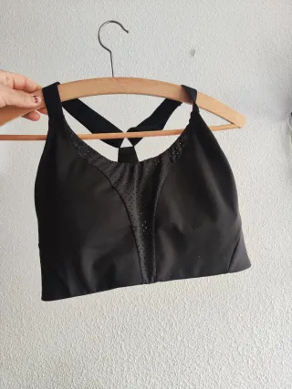 Sujetador deportivo Oysho negro